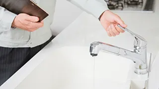 洗面所のつまり・蛇口の水漏れ修理のイメージ